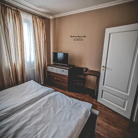 Restaurant Pansion Wien Πανσιόν Cierny Brod