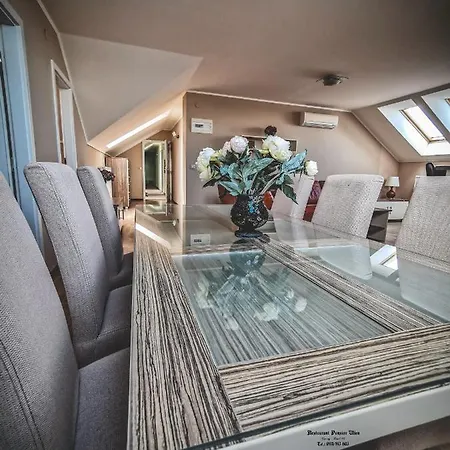 Restaurant Pansion Wien Cierny Brod